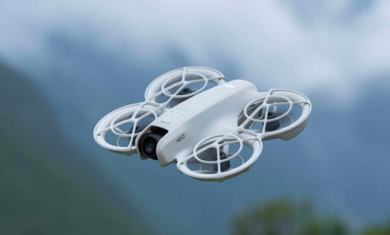 DJI Neo, il drone palmare