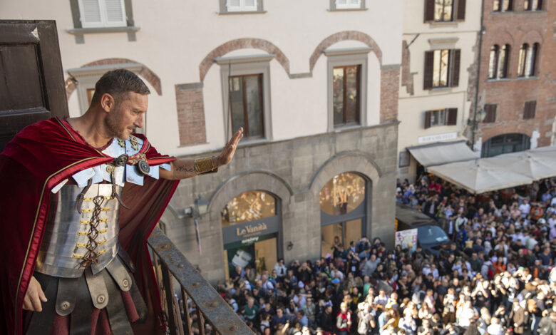 Francesco Totti è Il Gladiatore a Lucca